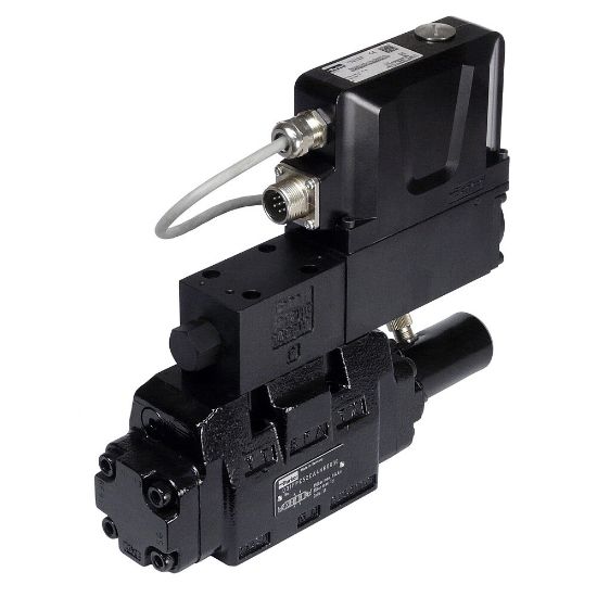 Picture of Pilot Operated Servo Proportional Directional Control Valve - Series D31FP / D41FP / D91FP / D111FP - D31FPB61DA1NS70